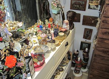 vietnam/hanoi/shop/house-of-vintage-jewelry