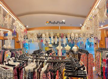 malaysia/kinabalu-national-park/shop/pantai-pantai-kota-kinabalu-souvernirs-handicraft-beach-dresses-clothes