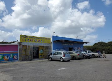 curacao/playa-santa-cruz/shop/huan-le-minimarkt