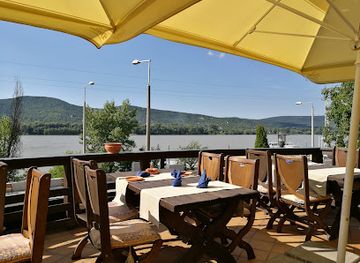 hungary/duna-ipoly-national-park/shop/ajandekbolt