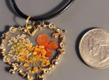 maine/brunswick/shop/lady-ara-s-crafts