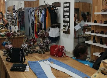 chile/pucon/shop/latrapa