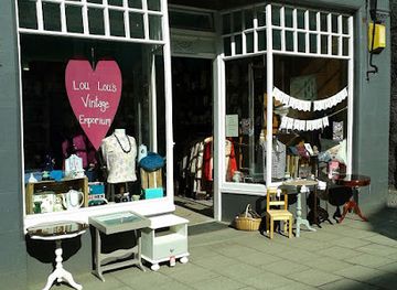 united-kingdom/peeblesshire/shop/lou-lou-s-vintage-emporium