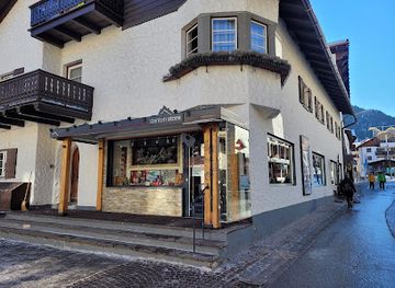 austria/arlberg/shop/stanton-store-theodor-pies-e-u