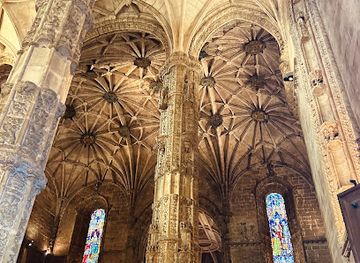 portugal/lisbon/belem/shop/mercadores-de-memorias