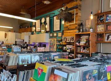 minnesota/saint-paul/shop/caydence-records-coffee
