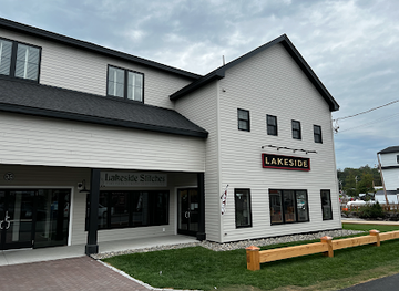 maine/moosehead-lake/shop/lakeside-stitches