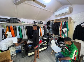 ghana/afife/shop/dream-clothing-store