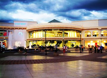 el-salvador/la-libertad/shop/la-gran-via