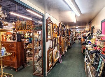 texas/fort-worth/shop/montgomery-street-antique-mall