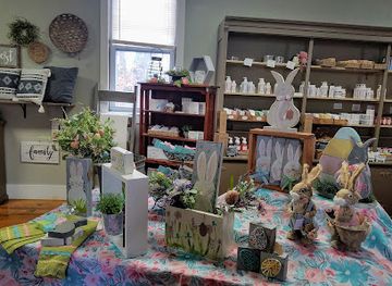 iowa/yellow-river-state-forest/shop/paint-creek-gifts