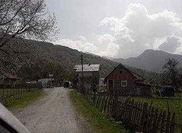 montenegro/prokletije-national-park/shop/mendi