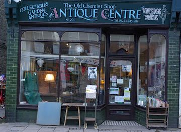 united-kingdom/cambridge/romsey/shop/the-old-chemist-shop-antique-centre