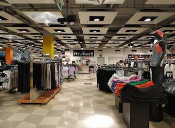 poland/warsaw/praga/shop/new-yorker