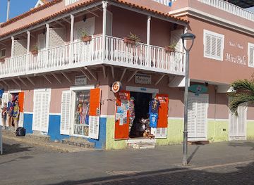 cabo-verde/sal/shop/lucas-shops