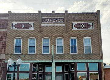 illinois/shawnee-national-forest/shop/wit-and-wisdom-creative-customs