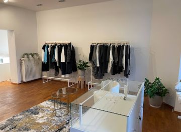 germany/dusseldorf/oberkassel/shop/fine-arts-living-dusseldorf-oberkassel