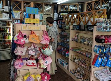 australia/whitsunday-islands/shop/towers-lobby-shop