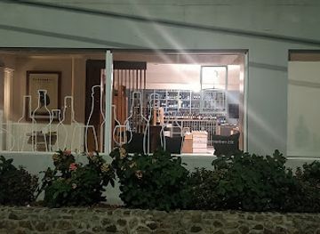 antigua-and-barbuda/english-harbour/shop/cannonball-wine-company