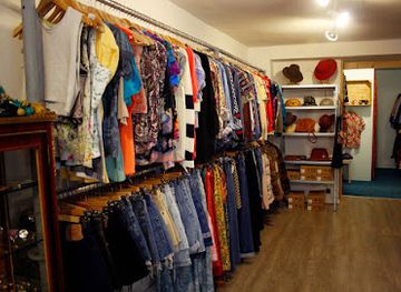spain/san-sebastian/gros/shop/vintage-closet