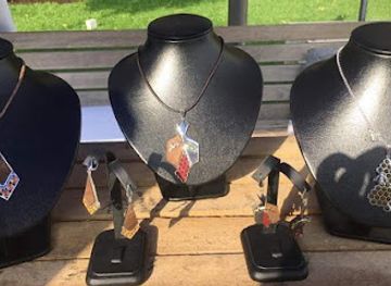 armenia/yeghegis-village/shop/bee-art-exclusive