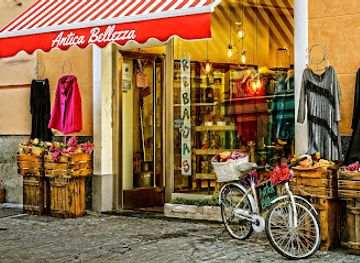 spain/madrid/chueca/shop/antica-bellezza