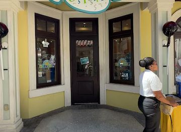 turks-and-caicos-islands/parrot-cay/shop/confetti