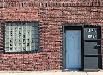 kansas/wilson-lake/shop/knick-knack-knook-kraft-store-liquidation