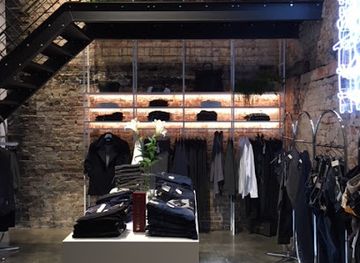 denmark/esbjerg/shop/butts-buttons