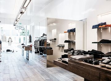 austria/worthersee/shop/b15-am-gemonaplatz