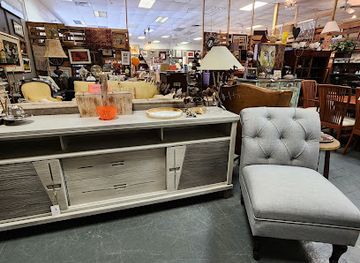 florida/tampa/seminole-heights/shop/vintage-post-marketplace