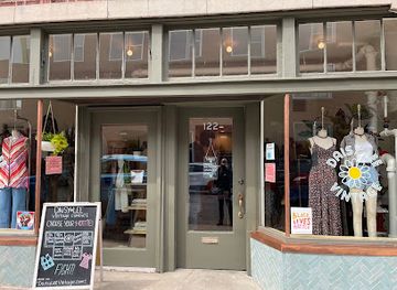 kansas/kansas-city/crossroads-arts-district/shop/daisy-lee-vintage