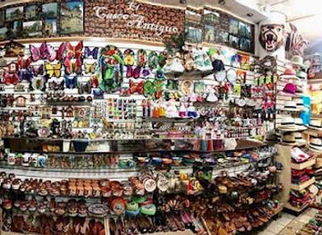 panama/panama-city/casco-viejo/shop/artesanias-el-farol