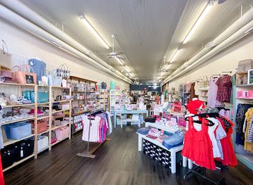 texas/plano/shop/lyla-s-clothing-gifts