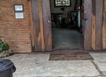 zimbabwe/zambezi-valley/shop/lions-den-butchery-saucey-sue-s