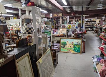 illinois/springfield/shop/sangamon-antique-mall