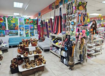 honduras/bay-islands/shop/new-souvenirs-roatan-gift-shop