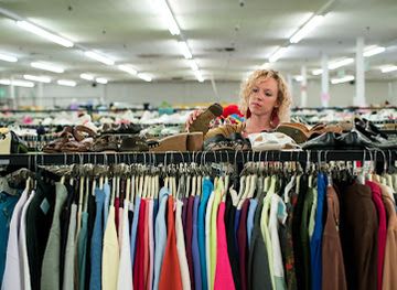 california/redding/shop/hall-s-hidden-treasures