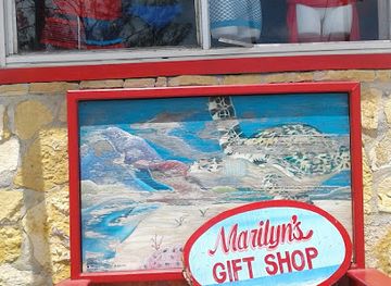 the-bahamas/exuma-cays-land-and-sea-park/shop/marilyns-gift-shop