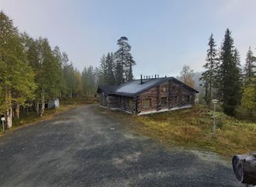 finland/karhunkierros-trail/shop/kuusamo-safaris
