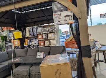 missouri/sedalia/shop/thompson-hills-shopping-center