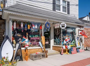 rhode-island/bristol-county/shop/beach-barn-art-gifts