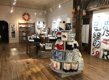 michigan/harbor-springs/shop/sea-bags