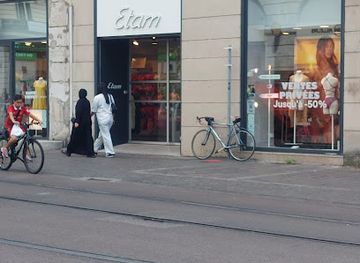 france/grenoble/shop/etam-lingerie-et-pret-a-porter