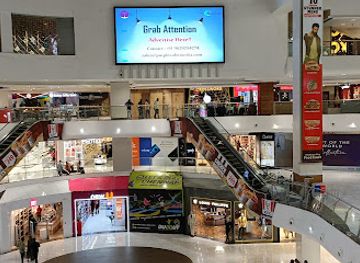 india/south-india/shop/the-marina-mall