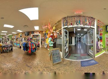 virginia/roanoke/old-southwest/shop/a-little-bit-hippy