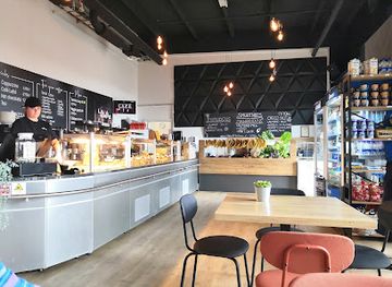 iceland/vík-í-mýrdal/shop/lava-bakery-and-coffee