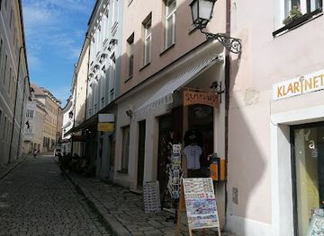 slovakia/bratislava/old-town-stare-mesto/shop/souvenirs-klarisky