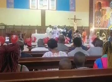 cameroon/dschang/shop/buying-and-selling-of-goods