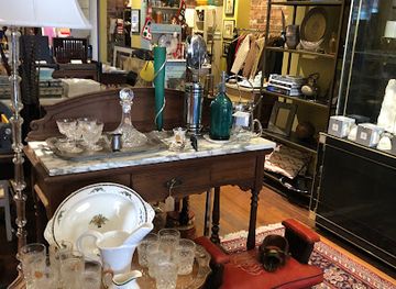 illinois/evanston/shop/skylight-vintage